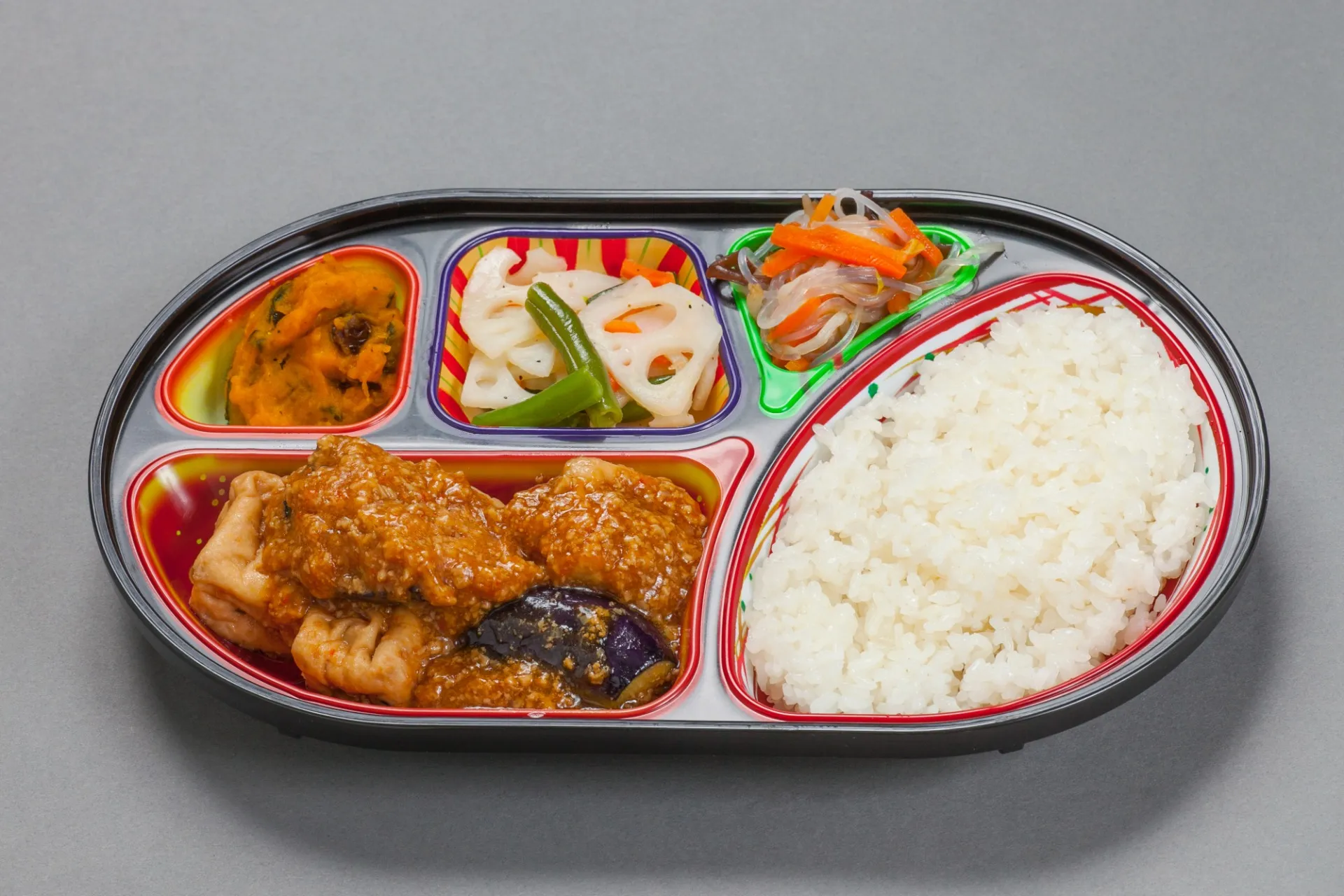 夜ご飯のマンネリ解消と健康的なダイエットに！「宅食ライフ 橿原店」のバランス宅食サービス